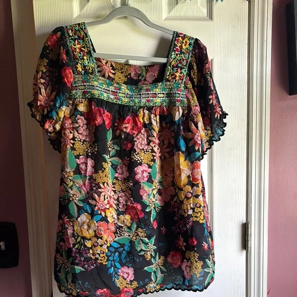 Johnny Was Blue and Red Flutter Sleeve Blouse - Picture 1 of 3